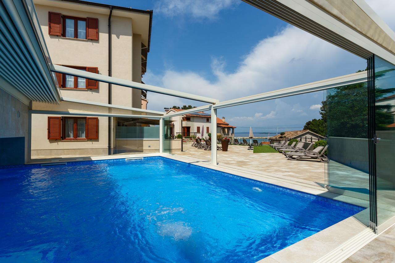 Villa Aria Malinska Exterior photo